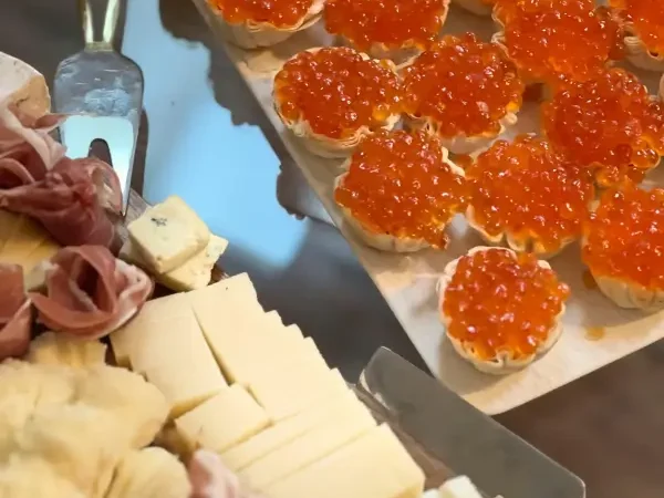 Fromage, charcuterie et caviar